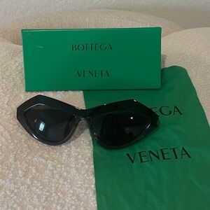 Bottega Veneta Sunglassess